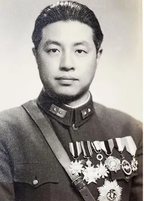中國大陸近期熱播的電視連續劇《沈默的榮耀》中擔任吳石將軍一案的軍事審判官之一的劉詠堯將軍，是影星劉若英的爺爺。