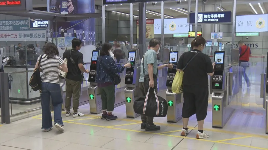 羅湖福田口岸刷臉通關11月5日實施！深圳5口岸周三起智能通關：皇崗蓮塘文錦渡同步上線人面識別的封面圖片