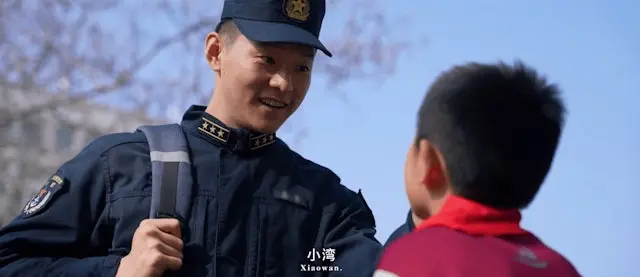 網民認為「小灣別耍賴，媽媽在家等着」是暗喻台灣終要回歸大陸。（中國軍號）