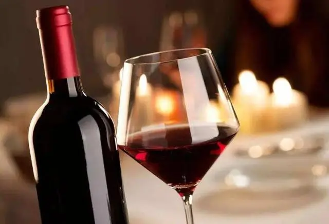 相對來說，紅酒風險略低，但千萬別當保健品。（示意圖來源：網絡）