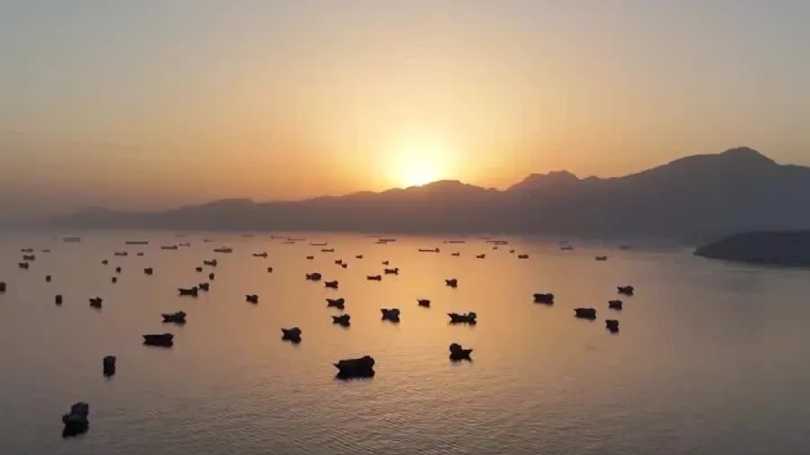 伊朗革命衛隊海軍封鎖霍爾木茲海峽 反制美軍第三輪空襲的封面圖片