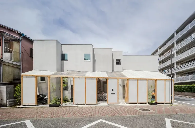 近年日本新建的獨棟住宅裡，大玻璃窗越來越少見，取而代之的是細長窗、嵌入式窗，甚至有些房間乾脆不開窗。（來源：網絡）