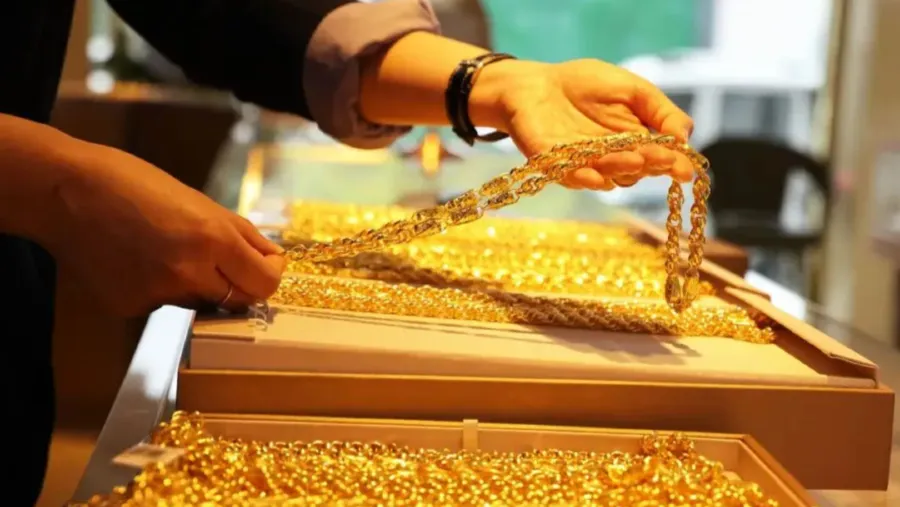 國際金價突破4800美元創紀錄 內地金飾每克逼近1500元的封面圖片