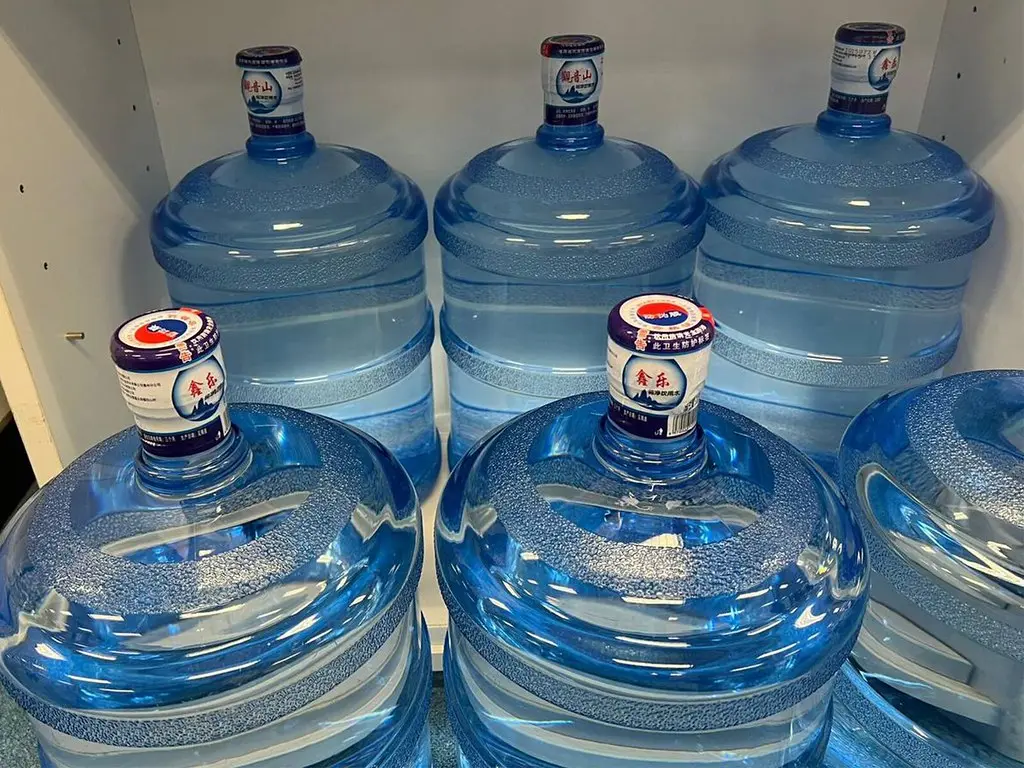 政府於事件後旋即推出「六項先行措施」，從盡職審查指引、加強抽查、修訂合約條款，到建立電子資料庫與強化人員培訓，均旨在即時堵塞漏洞。(圖：網絡截圖)