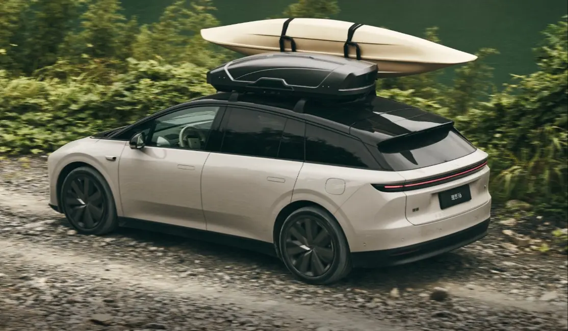 理想旗下重磅純電新品 i6 將於 9 月 26 日正式上市，與代言人揭曉時間完美重合。(圖：理想汽車微博)