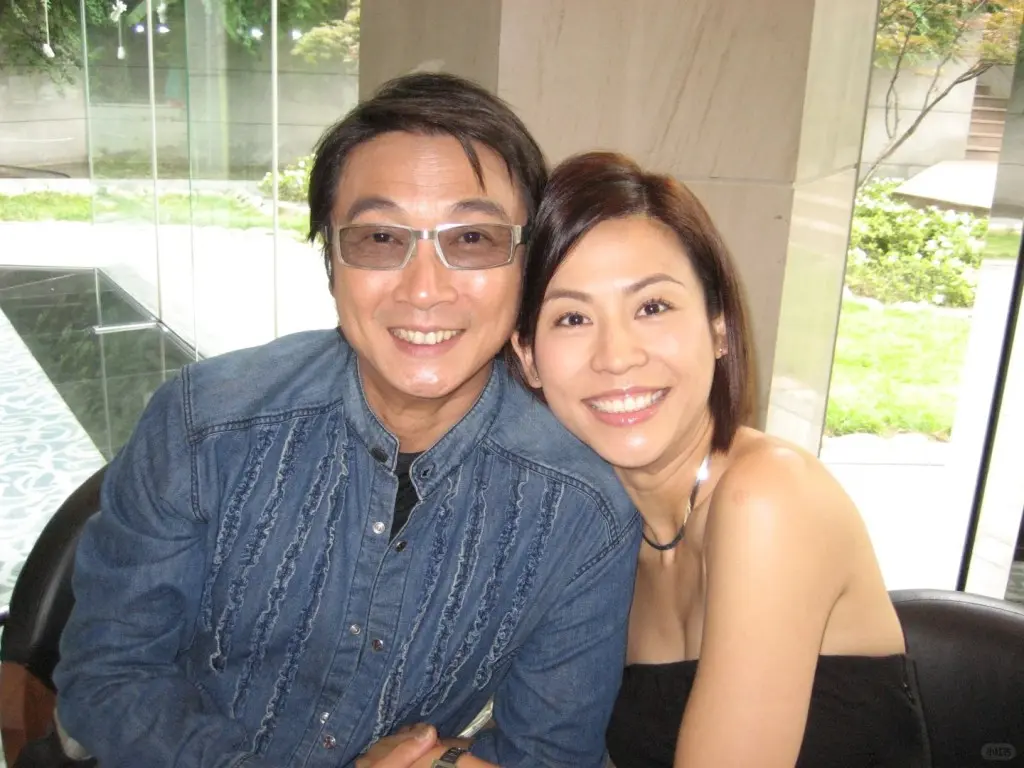 宣萱特別感念前輩劉松仁當年主動點醒她。松哥形容二人性格如同獨木舟，有個性固然是優點，但凡事硬碰硬，只會令前路愈走愈窄。(圖：網絡截圖)