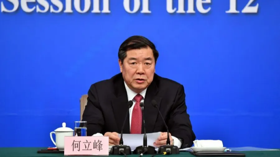 副總理何立峰應約與美財長貝森特會談的封面圖片