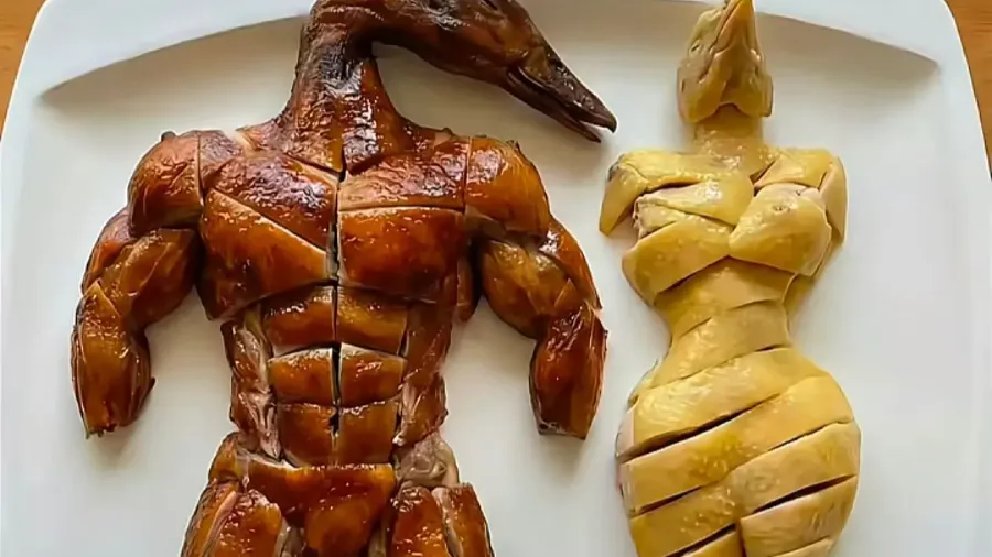 死後被迫「恩愛同框」？這盤鴨鷄拼盤讓網友笑到打滾！的封面圖片