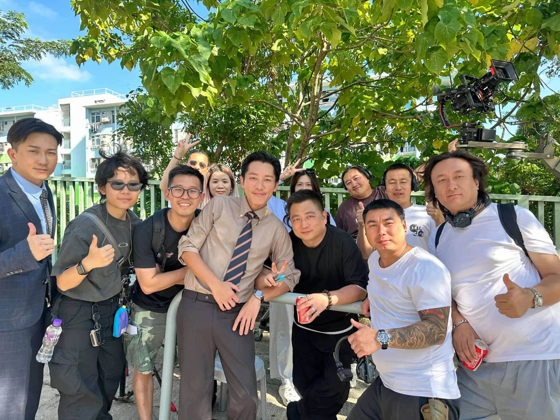 長文中，張頴康逐一感謝多位提攜過他的幕後前輩，包括家豪哥、小青姐、黃偉聲、張乾文、陳志江、方俊釗等監製，感謝他們給予的演出機會，成就了多個感動觀眾的角色。(圖：張頴康 麥雅緻@FB)