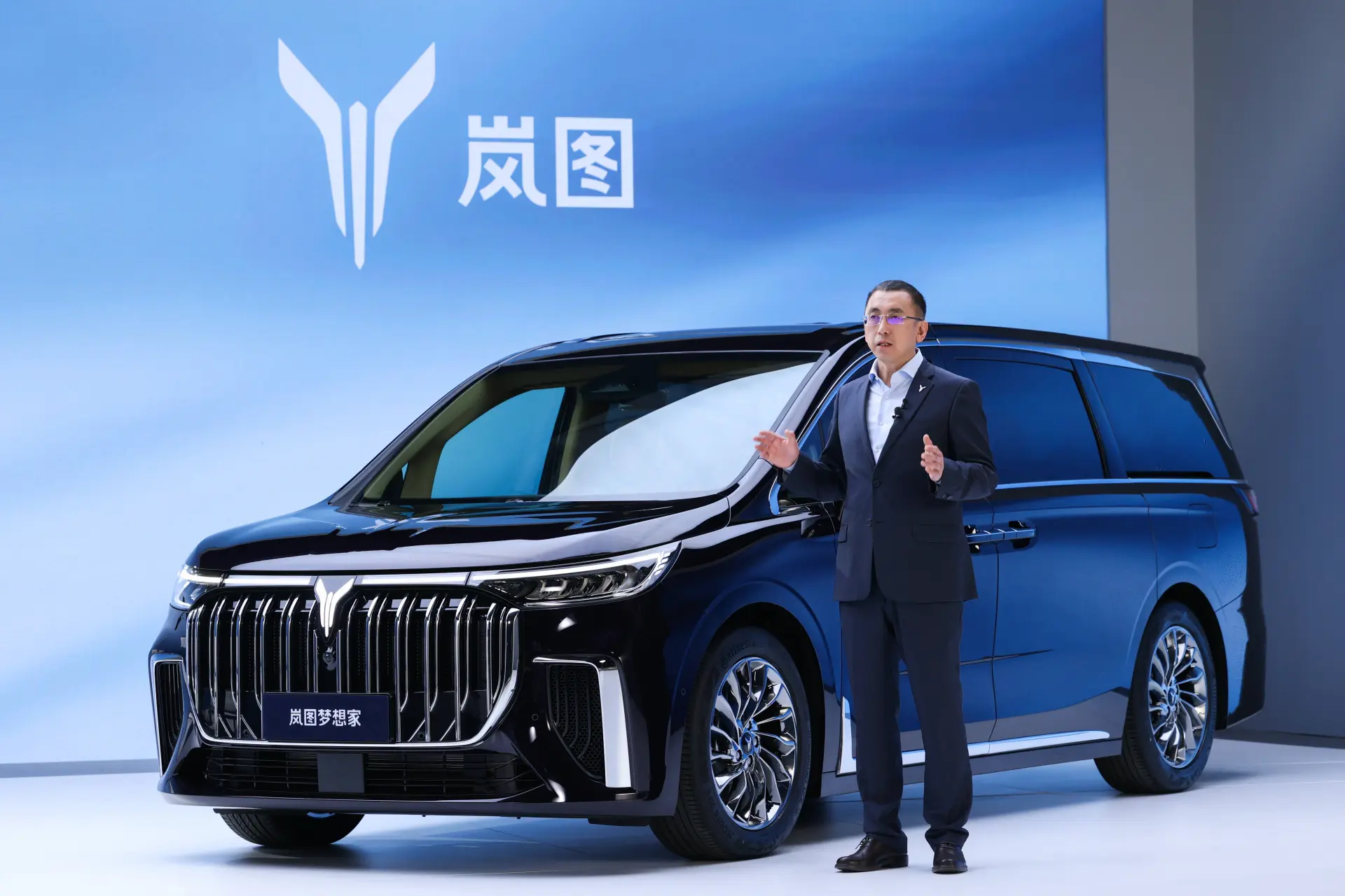 據初步招股文件顯示，嵐圖汽車近年業績表現亮眼。截至 2025 年 7 月底的首七個月，公司實現銷售量 66,680 輛，較去年同期大幅增長。(圖：網絡翻攝)