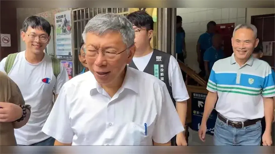 柯文哲表示，陳佩琪這趟行程是由兒子陪同，「我兒子帶她去的，而且現在我也沒時間管她，我兒子幫忙把她帶出國」。（圖／民視新聞）