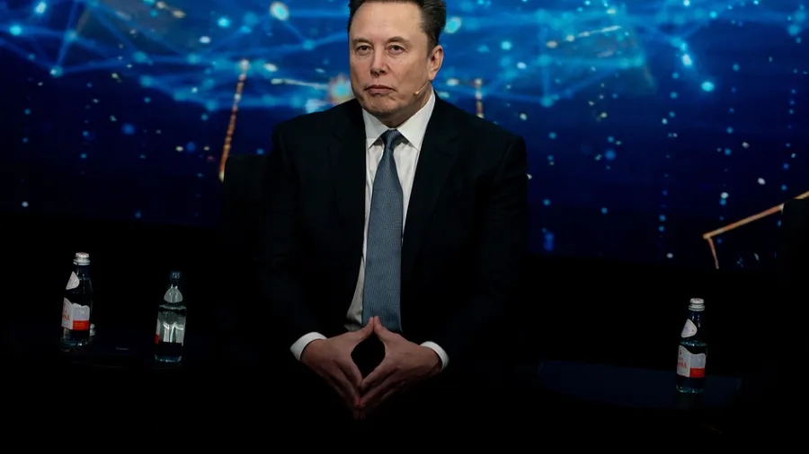 馬斯克宣布「神經連接」2026年大規模生產腦機接口設備 手術流程全面自動化的封面圖片