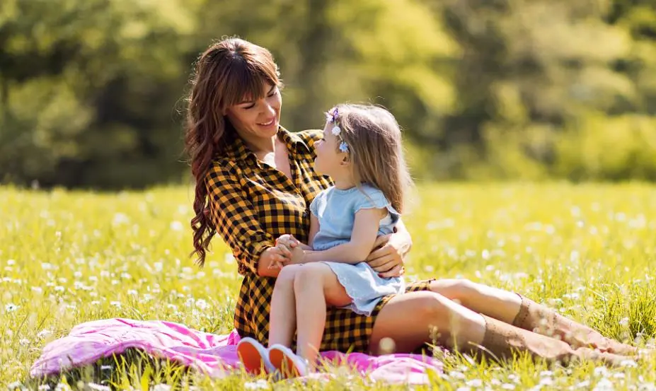 冬天想靠曬太陽護血管、補維D，「選對時間」是關鍵。（示意圖來源：網絡）