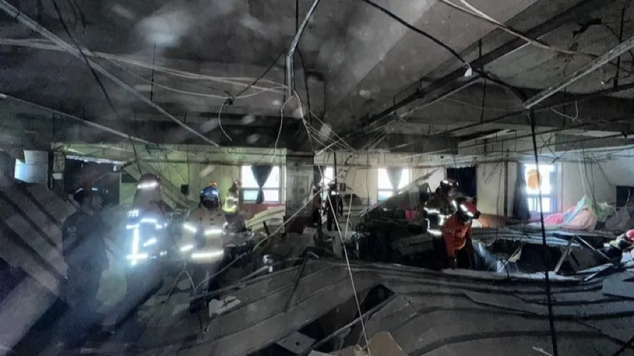 【韓國大邱天花板坍塌】商業大樓假天花突塌陷！66人逃生38人受傷 李在明指示全力救援調查的封面圖片