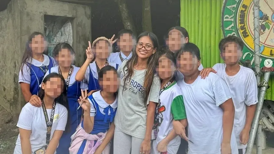 錢不乾淨就不配行善？菲網紅耗資百萬建校助300貧童惹議 - 