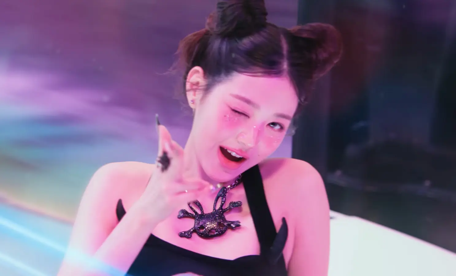 IVE SECRET曲目表總共有6首，XOXZ 張員瑛有參與作詞。（來源：網絡截圖）