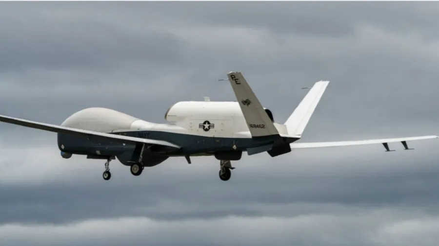 美軍 MQ-4C 海神無人機霍爾木茲海峽失蹤，2 億美元偵察機墜毀疑雲的封面圖片