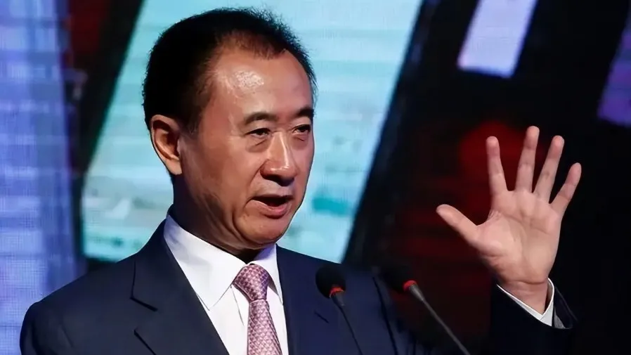 昔日華人首富王健林遭限高　萬達 85 座廣場易主仍負債千億？的封面圖片