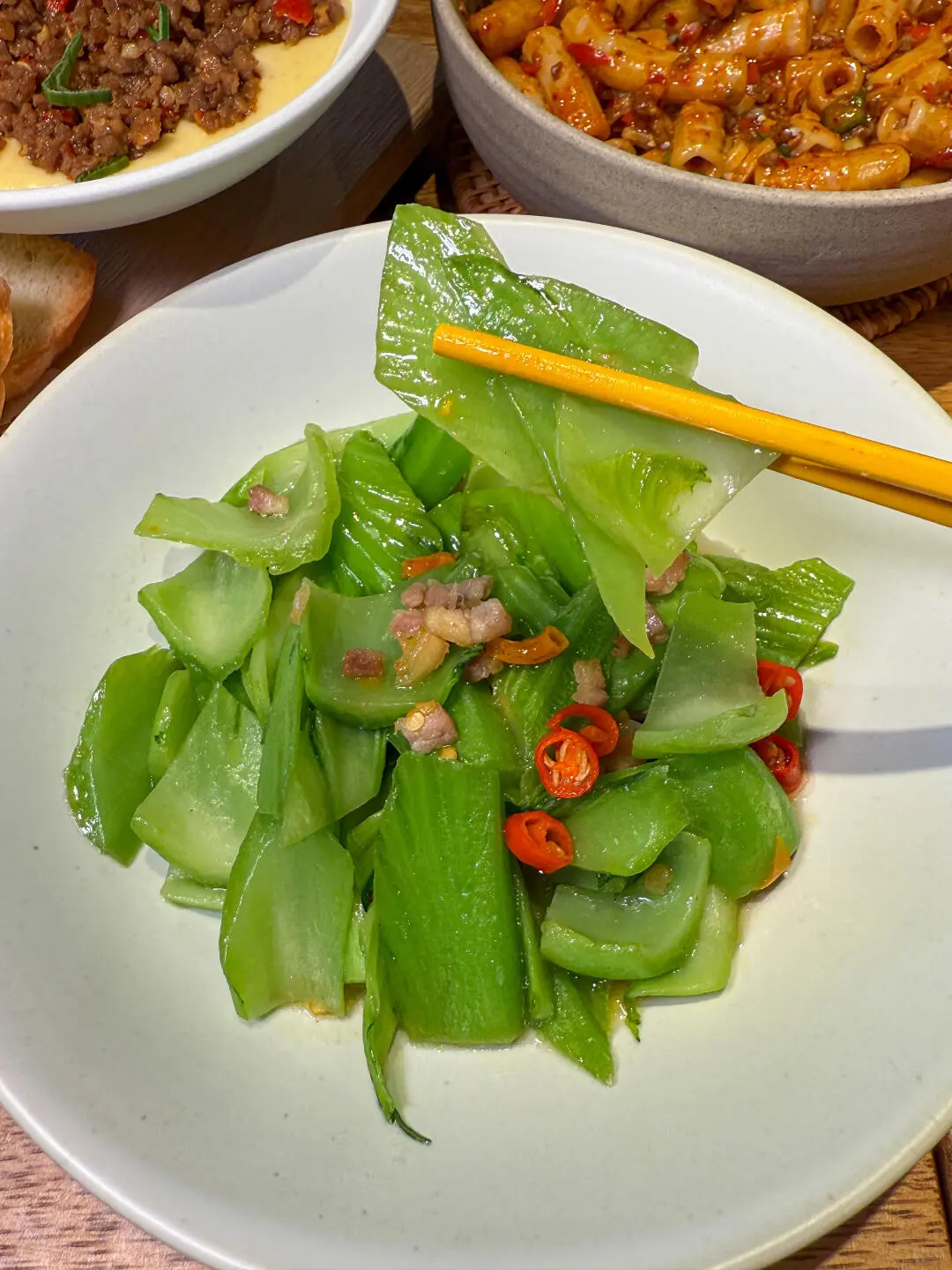 胡恰・景德江西菜（羅湖萬象城店），這家簡直是被低估的寶藏。環境與味道雙在線，性價比還超高，吃過一次就想囤上十張代金券。（來源：小紅書）