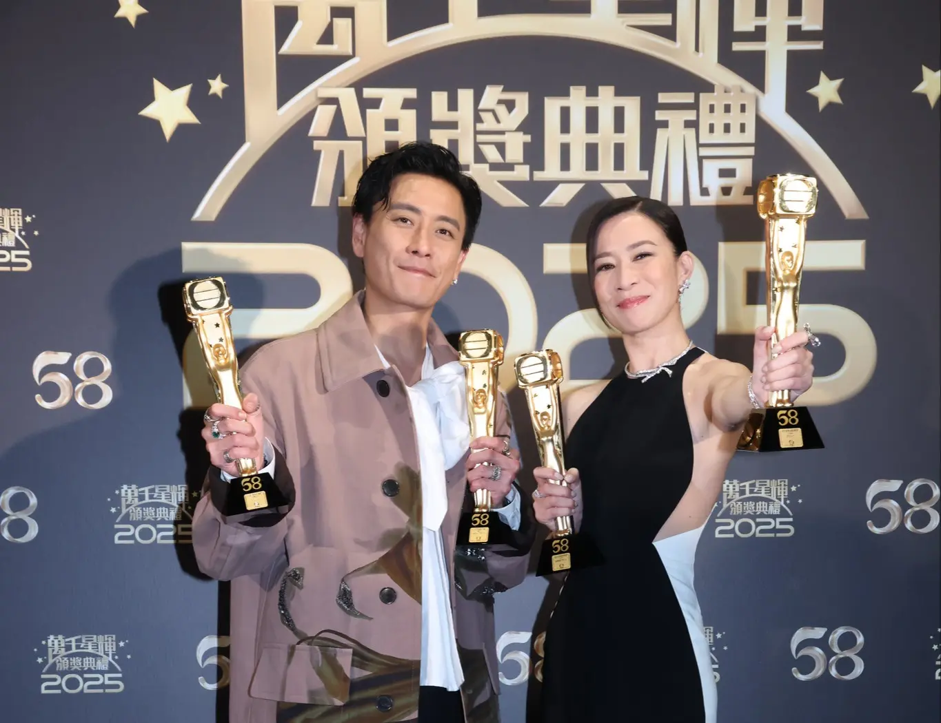 黃宗澤憑藉在劇中的出色表現，首次問鼎「最佳男主角」寶座，同時還將「大灣區最喜愛TVB男主角」收入囊中，成為雙料視帝；入行多年的佘詩曼則再創輝煌，第四度榮封「最佳女主角」，並拿下「大灣區最喜愛TVB女主角」，穩固其TVB當家花旦的地位。(圖片：TVB Anywhere@FB)