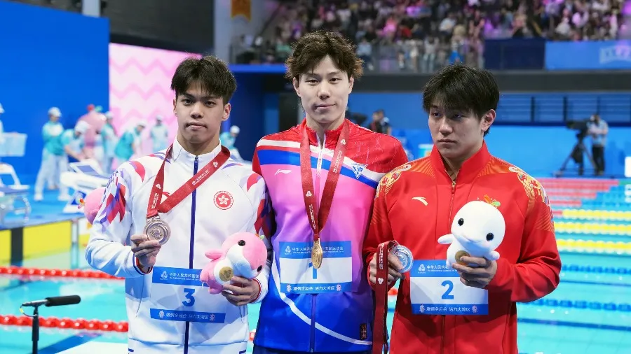 19歲港隊「蛙王」麥世霆 全運會後上反超奪銅 稱生涯里程碑 2分09秒刷新香港紀錄的封面圖片