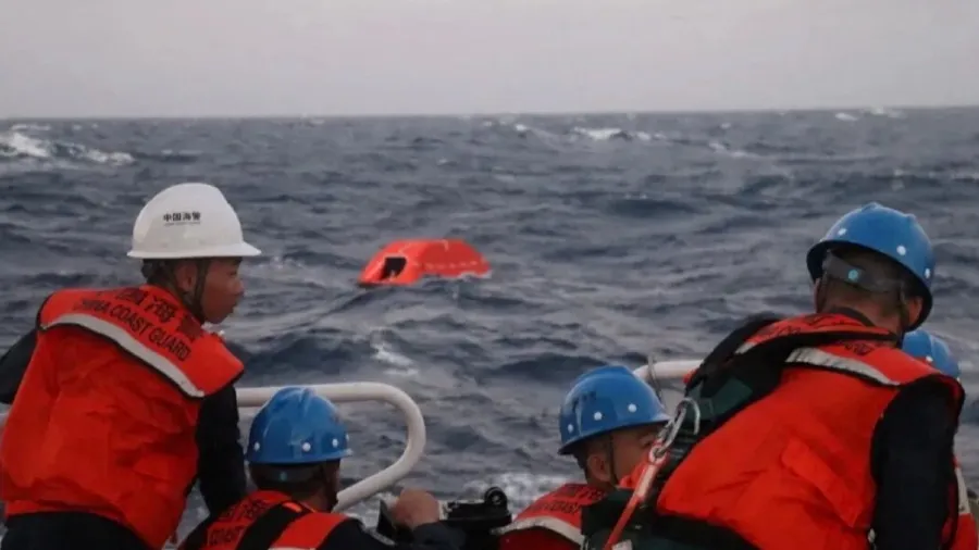 菲律賓渡輪沉沒  300多人獲救 15人死亡 仍有43人失蹤的封面圖片