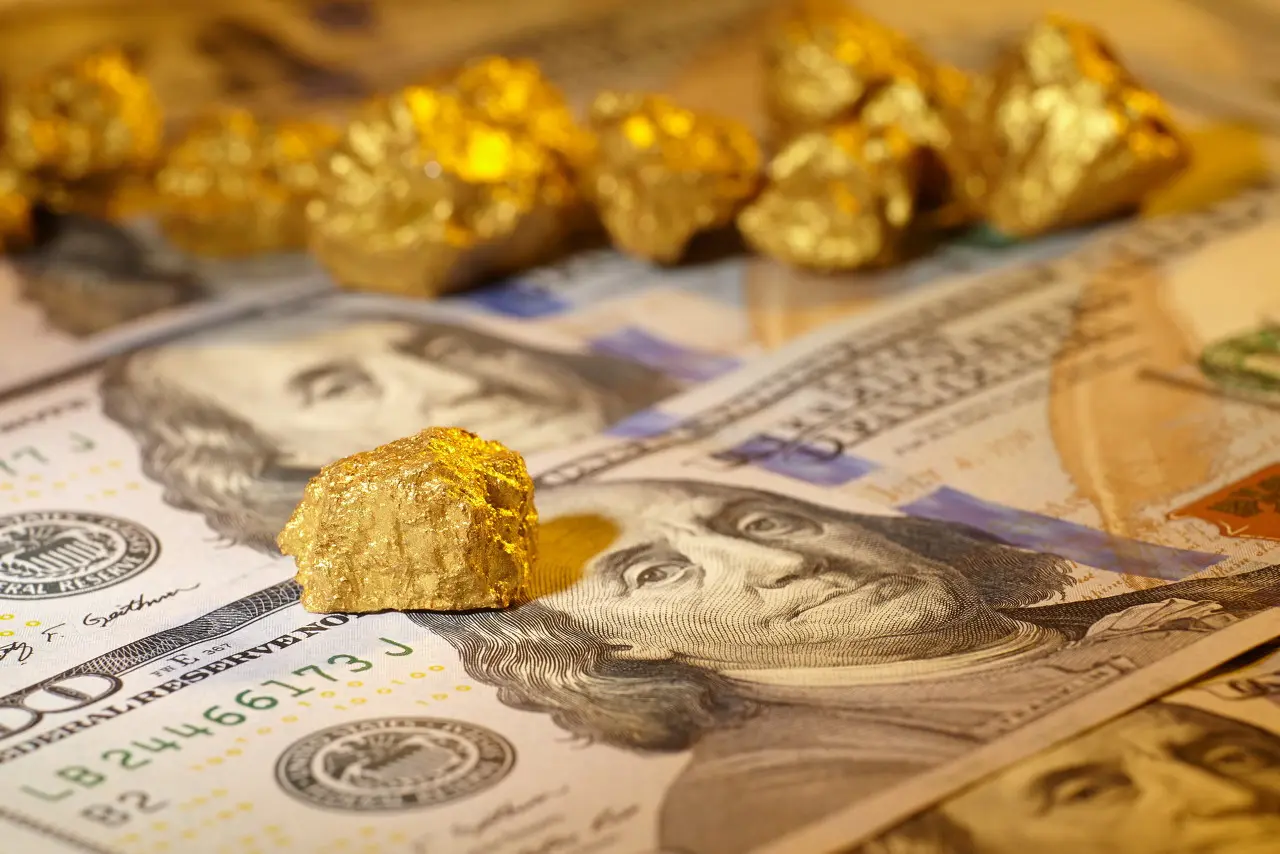 加密貨幣龍頭Tether Holdings SA將140噸、市值240億美元的黃金藏於瑞士核地堡，每周仍持續掃貨，藏金規模堪比央行，成地表最強黃金買家。（示意圖來源：images）