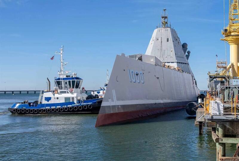 美國海軍朱瓦特級驅逐艦首艦「朱瓦特號」(USS Zumwalt,DDG-1000),於2024年12月6日在亨廷頓英格爾斯工業(HII)旗下的紐波特紐斯造船廠完成出塢。(HII)