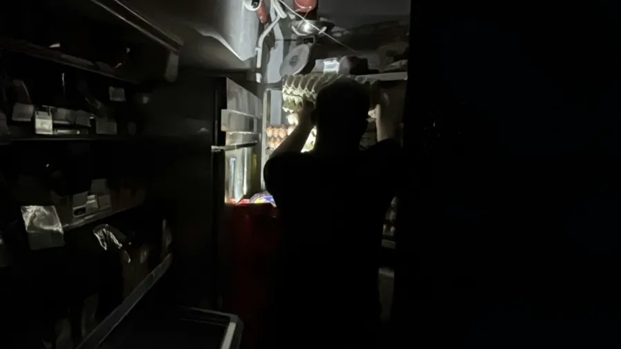 荃灣中心 5 幢樓宇停電 殘疾院舍受影響 今早 11 時恢復供電的封面圖片
