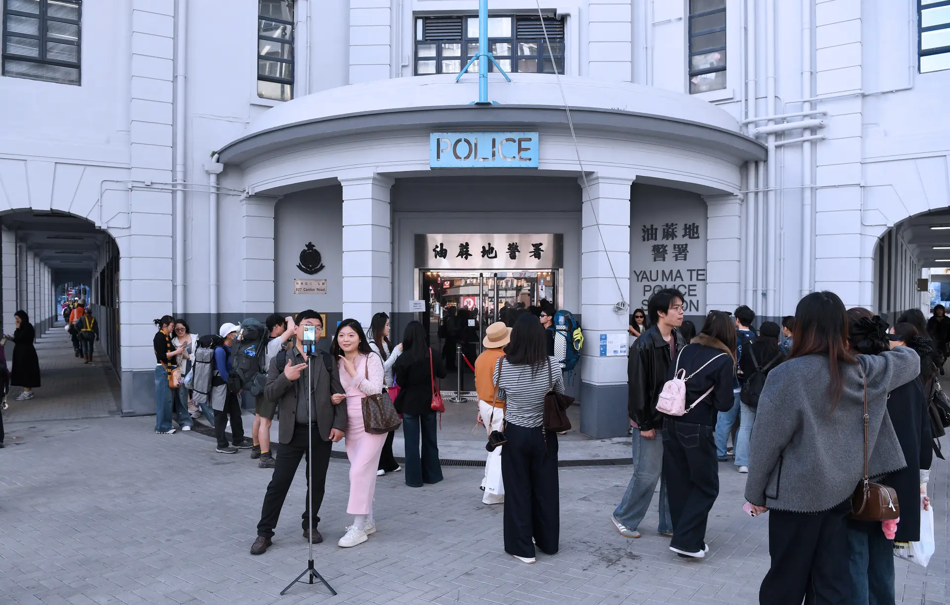 2026年首兩個月，香港錄得約995萬訪港旅客人次，按年增長18%；其中內地旅客約789萬人次，按年上升22%，非內地旅客亦錄得約206萬人次，增長8%。(圖： 新華社)