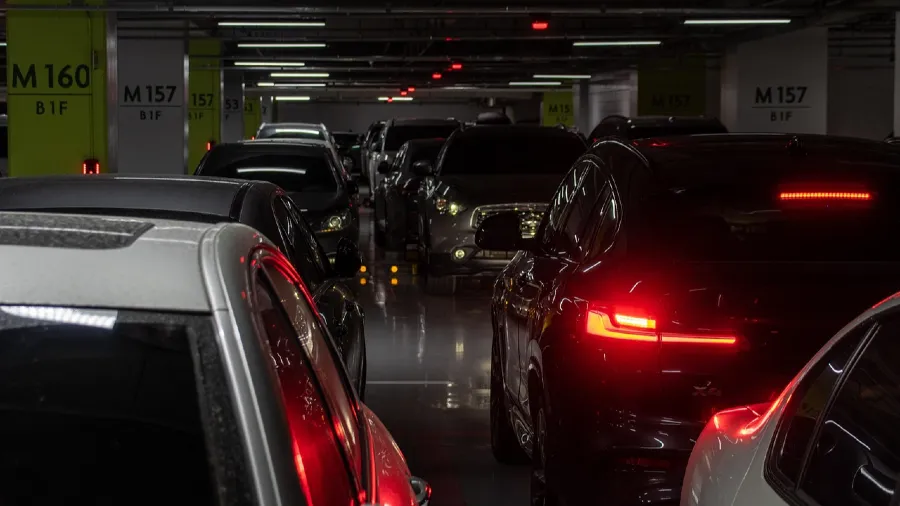 再也不用練軟骨功下車！澳洲神仙停車格，愛車族淚推：拜託普及的封面圖片