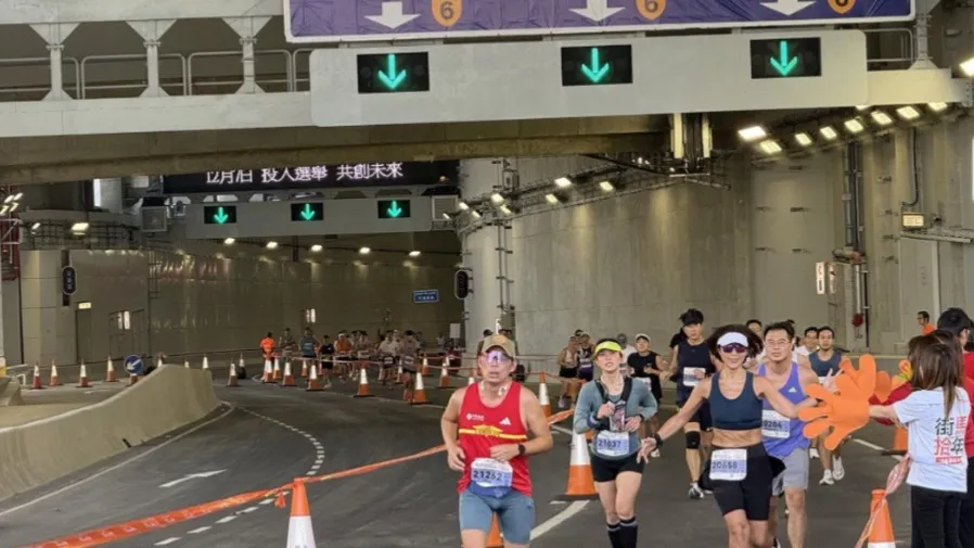 香港街馬新路線　九龍繞道上斜路段是「魔鬼跑道」的封面圖片