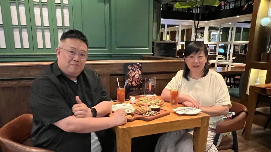 帶團二十六載的笑與人情味 — 資深領隊梁名揚的封面圖片