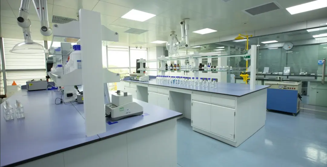 作為2019年成立的生物科技企業，寶濟藥業此次IPO動作備受矚目。公司計劃全球發售3791.2萬股H股，其中10%用於香港公開發售，發售價定為每股26.38港元，預計集資金額10億港元。(圖：網絡截圖)