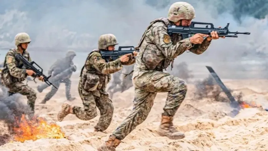 引列寧論述聚焦未竟任務！解放軍報談建軍百年目標，盤點對台實戰化演訓進展的封面圖片