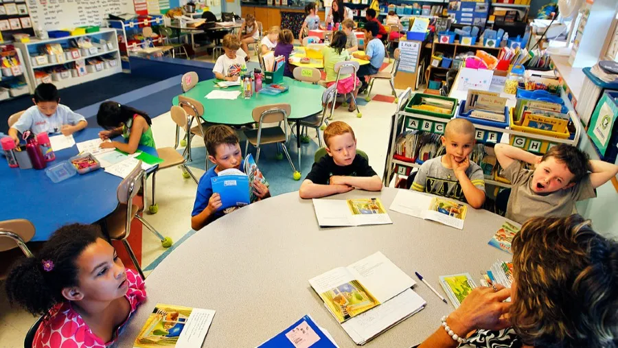 美國學生閱讀和數學能力普遍太差的封面圖片