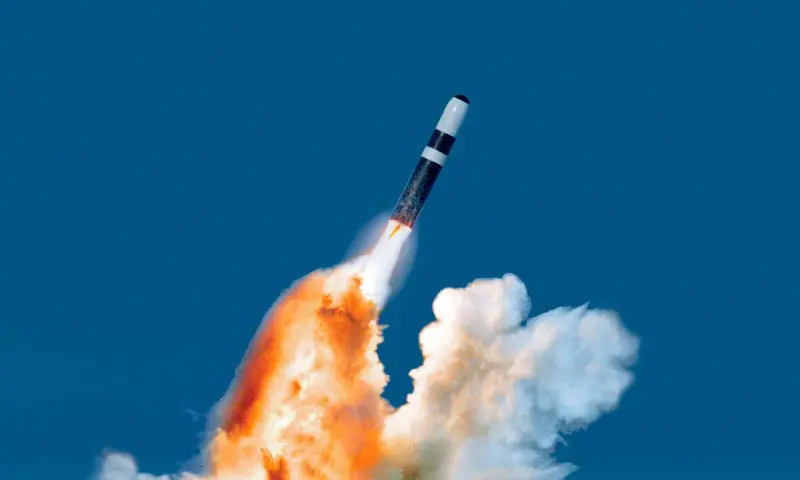 美軍發射現役「三叉戟II型D5」（Trident II D5）潛射彈道飛彈。（圖：Lockheed Martin）