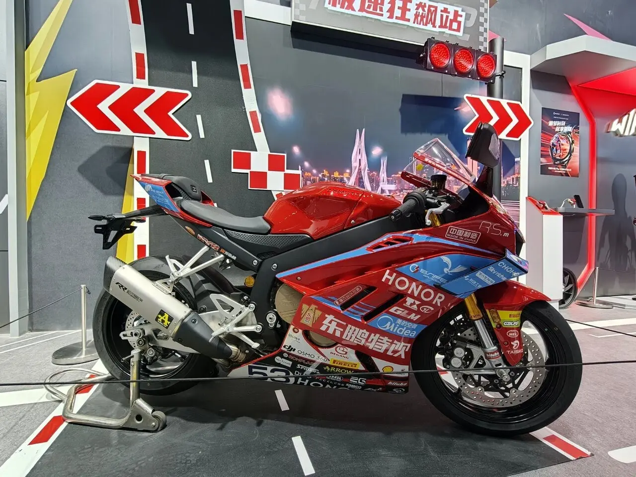 台灣從事機車相關行業卅年的王茂盛以「化整為零」的方式，進口中國大陸重機品牌張雪機車，卻遭到台經濟部大動作查扣。（小紅書）