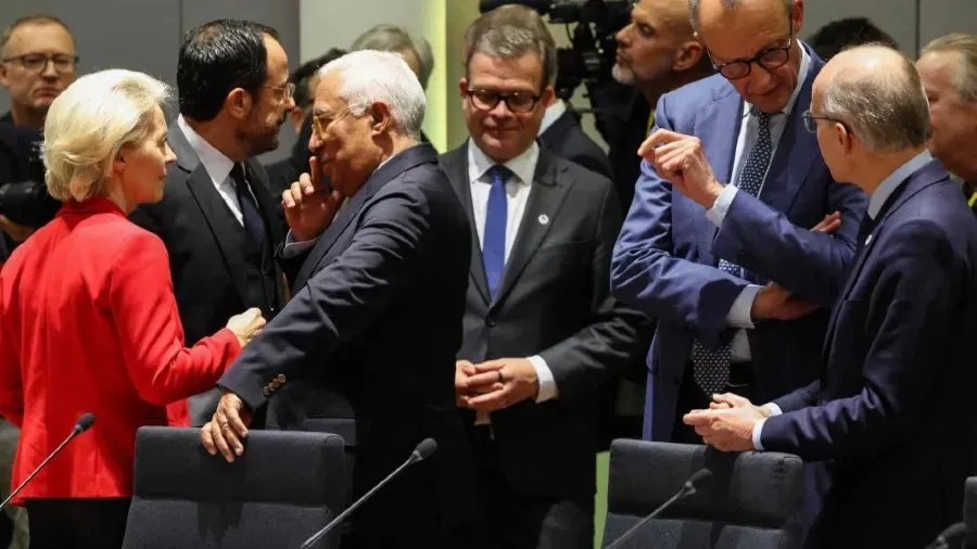 歐盟布魯塞爾緊急峰會商格陵蘭議題 馬克龍籲歐盟保持警惕隨時回應威脅的封面圖片