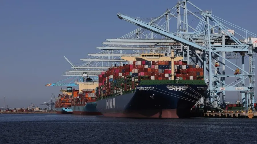 美國官員驚見靠岸中國貨船「歸零」！ 的封面圖片