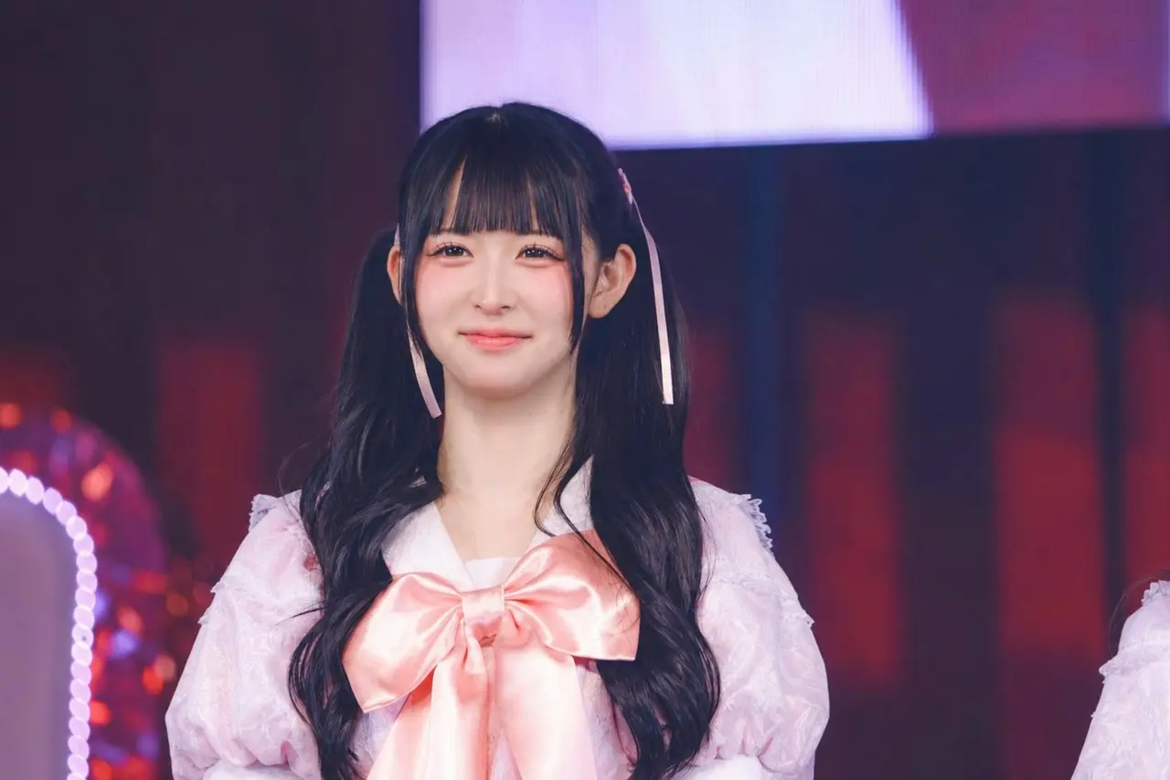 日本女團「iLiFE!」16歲預備成員Omeme，在社交平台X分享的瀏海固型方式，卻顛覆大眾認知，在年輕人與追星圈火速爆紅。（來源：omeme_iLiFE@X）
