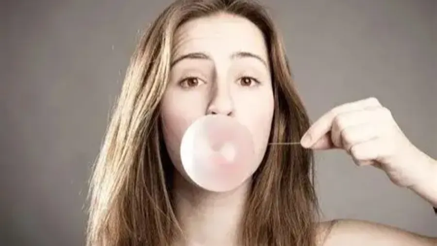 愛沙尼亞出土史前「口香糖」，竟是石器少女的牙痛解方？！的封面圖片