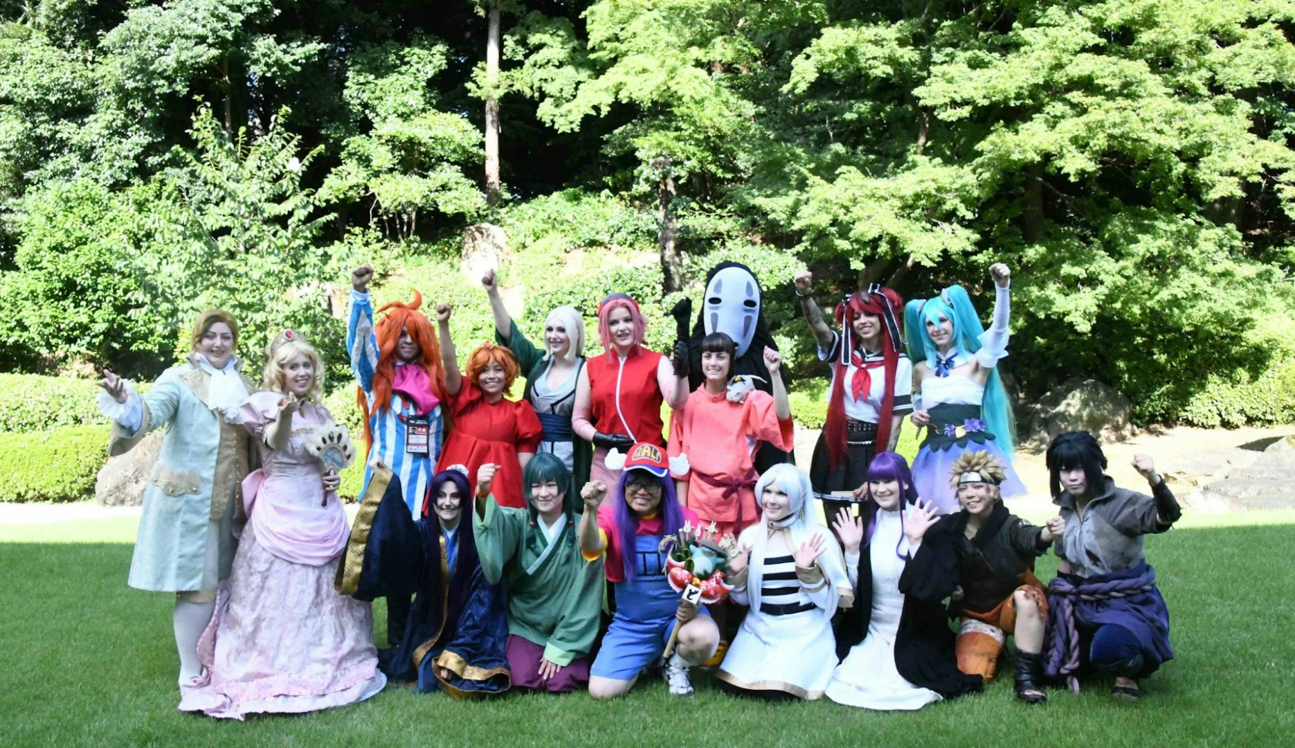 大村秀章其實過去也不時以 Cosplay 打扮示人，之前還扮成過《IQ 博士》的小雲、《龍珠》的孫悟空、《犬夜叉》的主角犬夜叉等。（來源：大村秀章@X）