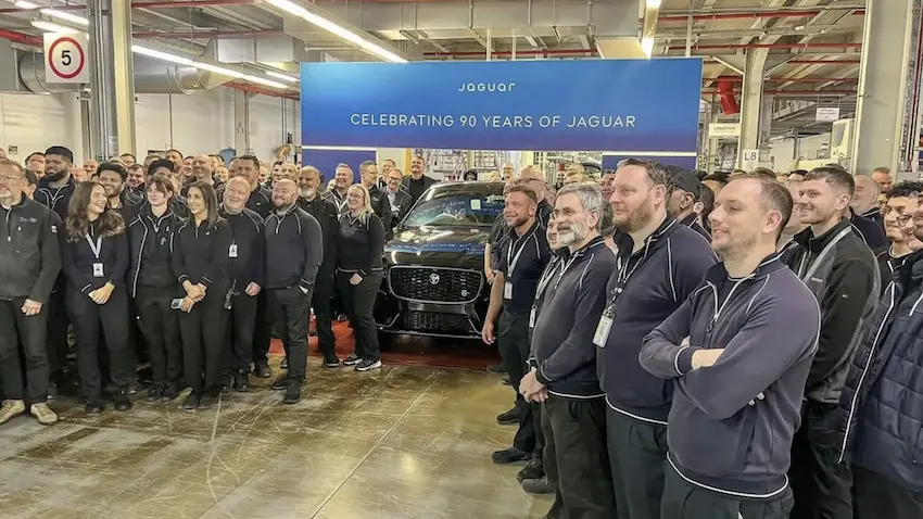 最後一輛 F-Pace 下線，宣告 F-Pace 與內燃機引擎時代的結束。（Jaguar Enthusiasts’ Club）