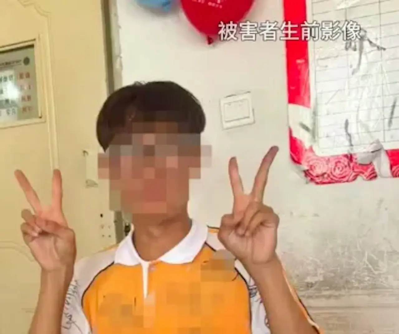 中國內蒙古一名剛滿十六歲的田徑少年，於淩晨與同學嬉鬧拍門後，遭旅店工作人員捅刺重傷，最終搶救無效離世，少年臨終的淒涼遺言，引發全網熱議與痛心討論。（來源：荔枝新聞）