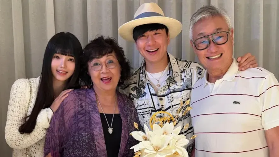 林俊傑出道22年首度公開認愛 帶小20歲女友七七為母慶生確認正印地位 過去情史含田馥甄金莎等緋聞對象的封面圖片