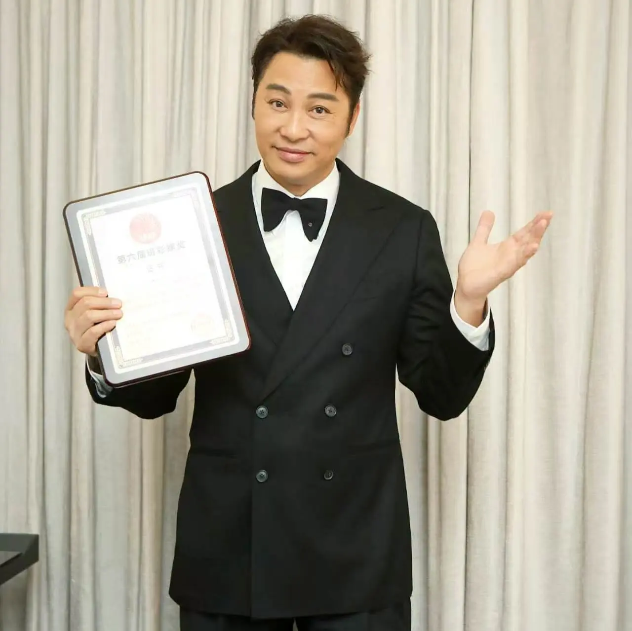 本屆視帝獎項競爭異常激烈，譚耀文迎戰多位當紅實力男演員，眾強手同台競技，最終譚耀文靠扎實的演技與角色塑造力脫穎而出，拿下這座重量獎項。(圖：譚耀文 Patrick Tam@FB)