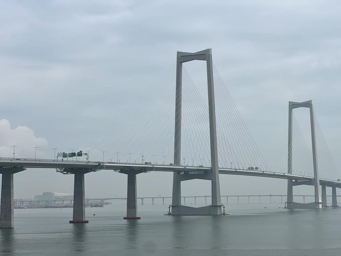 香港首階段每日100配額。(圖:陳杰)