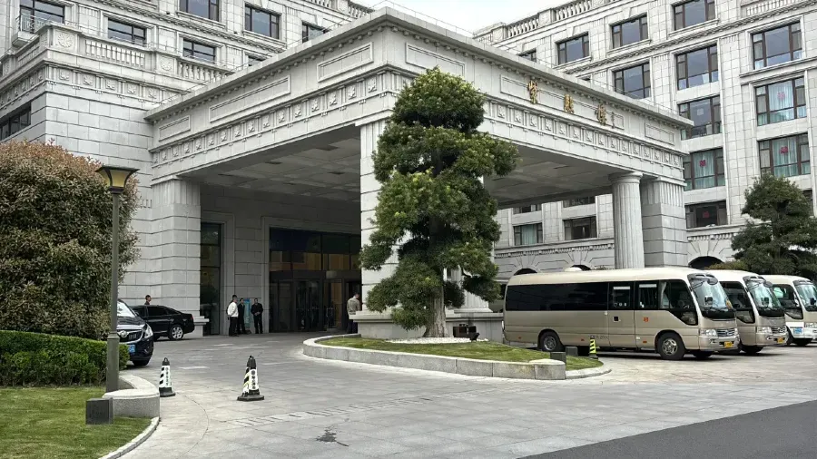鄭麗文訪陸首晚入住東郊國賓館，與馬英九同款房型的封面圖片