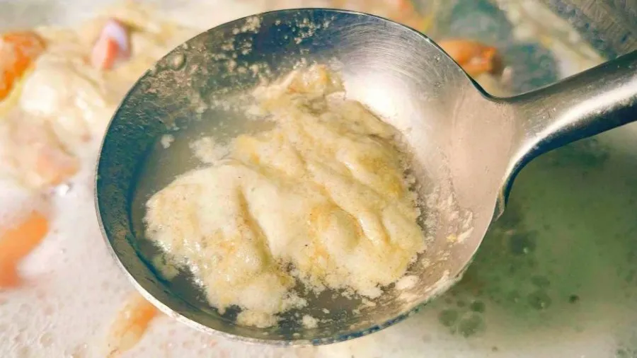 煮肉浮起來的沫，到底該撇掉還是留著？答案終於來了！的封面圖片